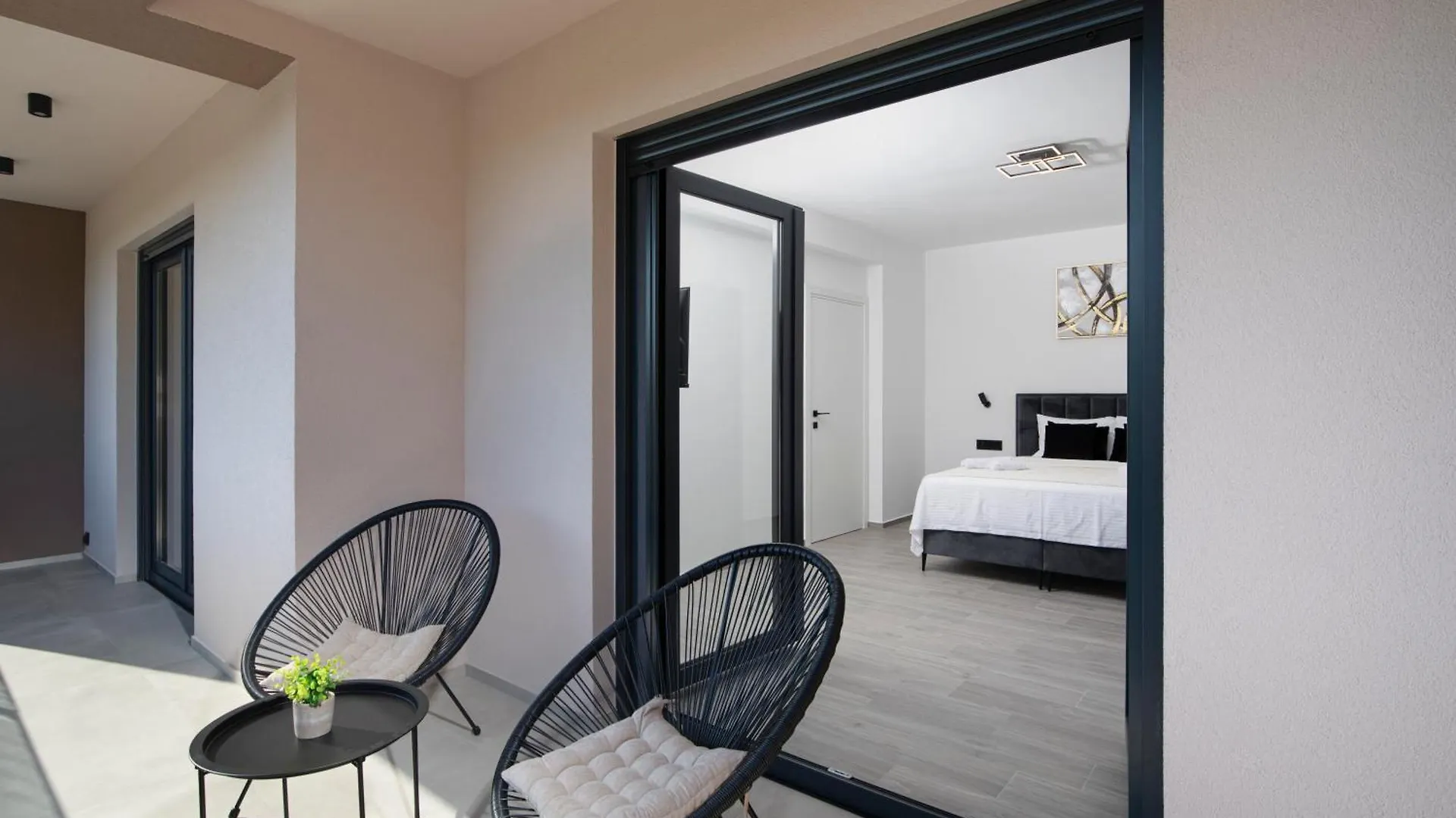 Villa Lumea بولا